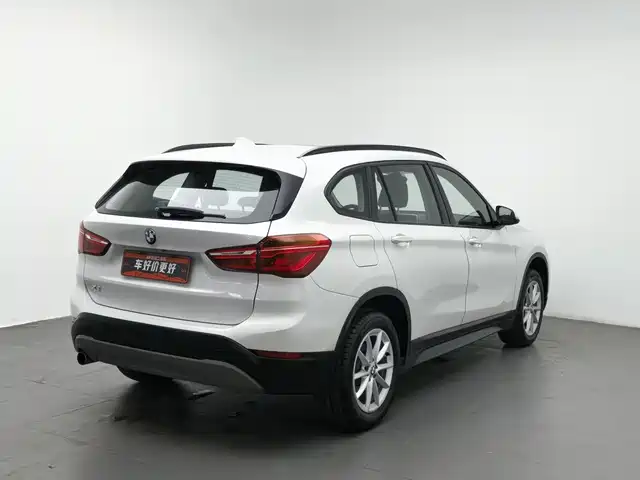 BMW X1 2018 sDrive18Li Fashion Model — фото 2