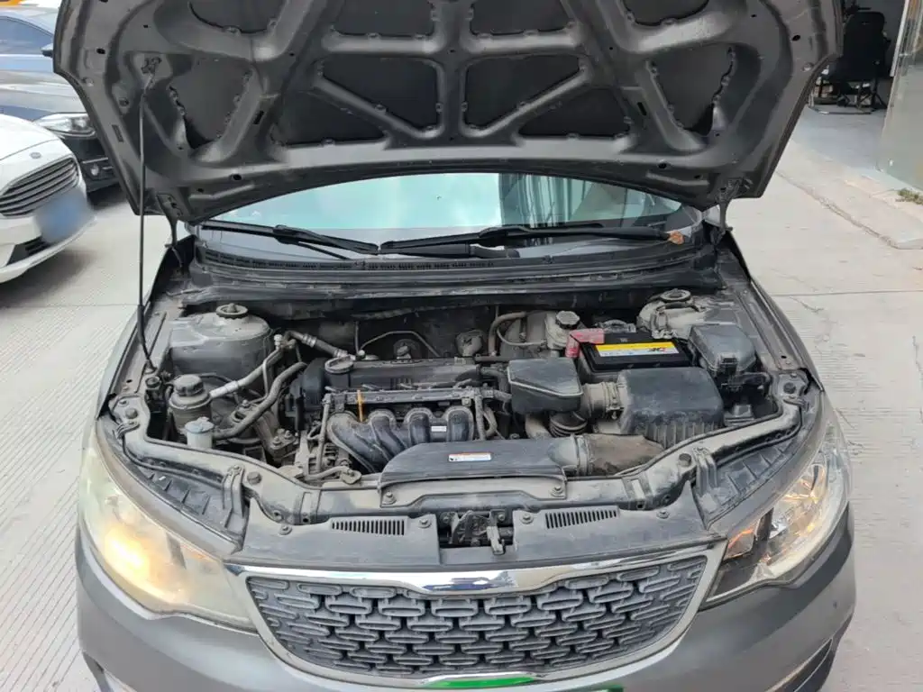 Kia Forte 2015 2014 1.6L MT GL
