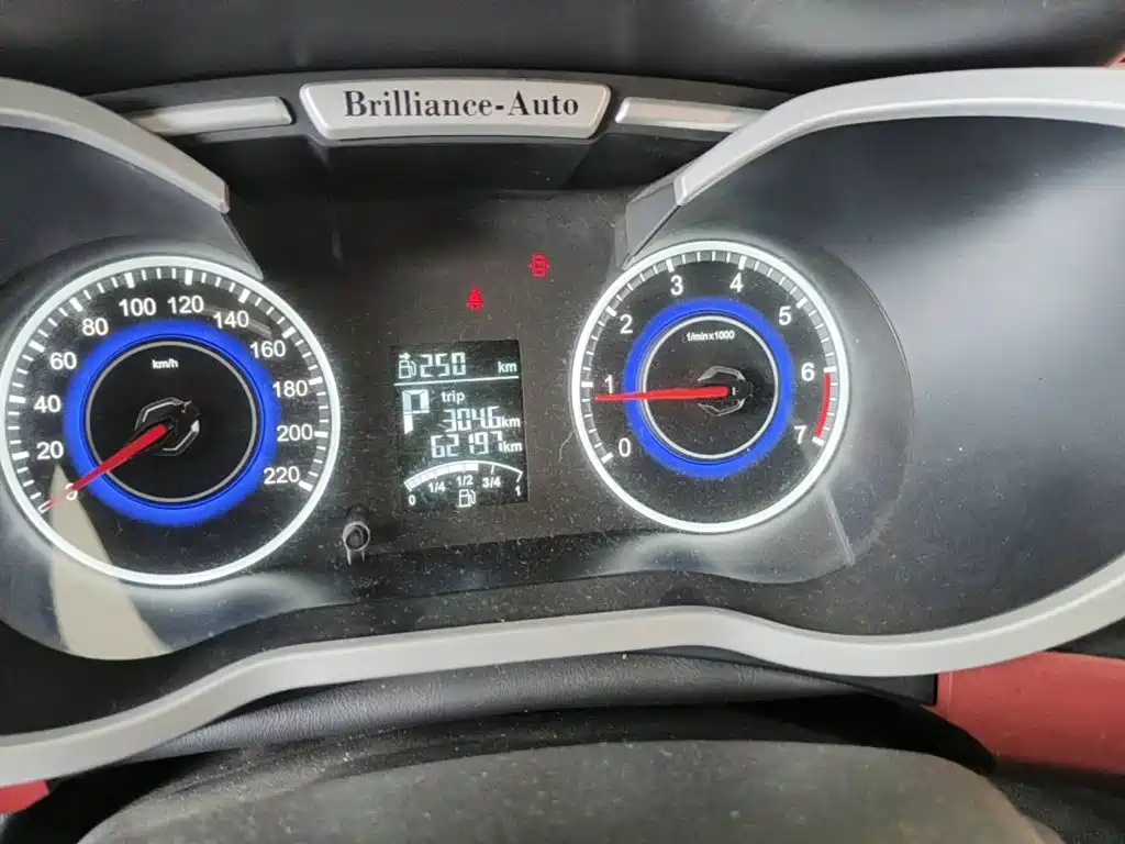 Zhonghua V3 2015 2015 1.5L Automatic Comfort Model