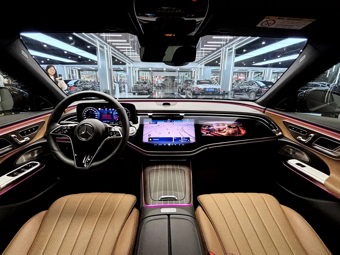 Mercedes-Benz E-Class 2025 E 300 L Luxury фото 4