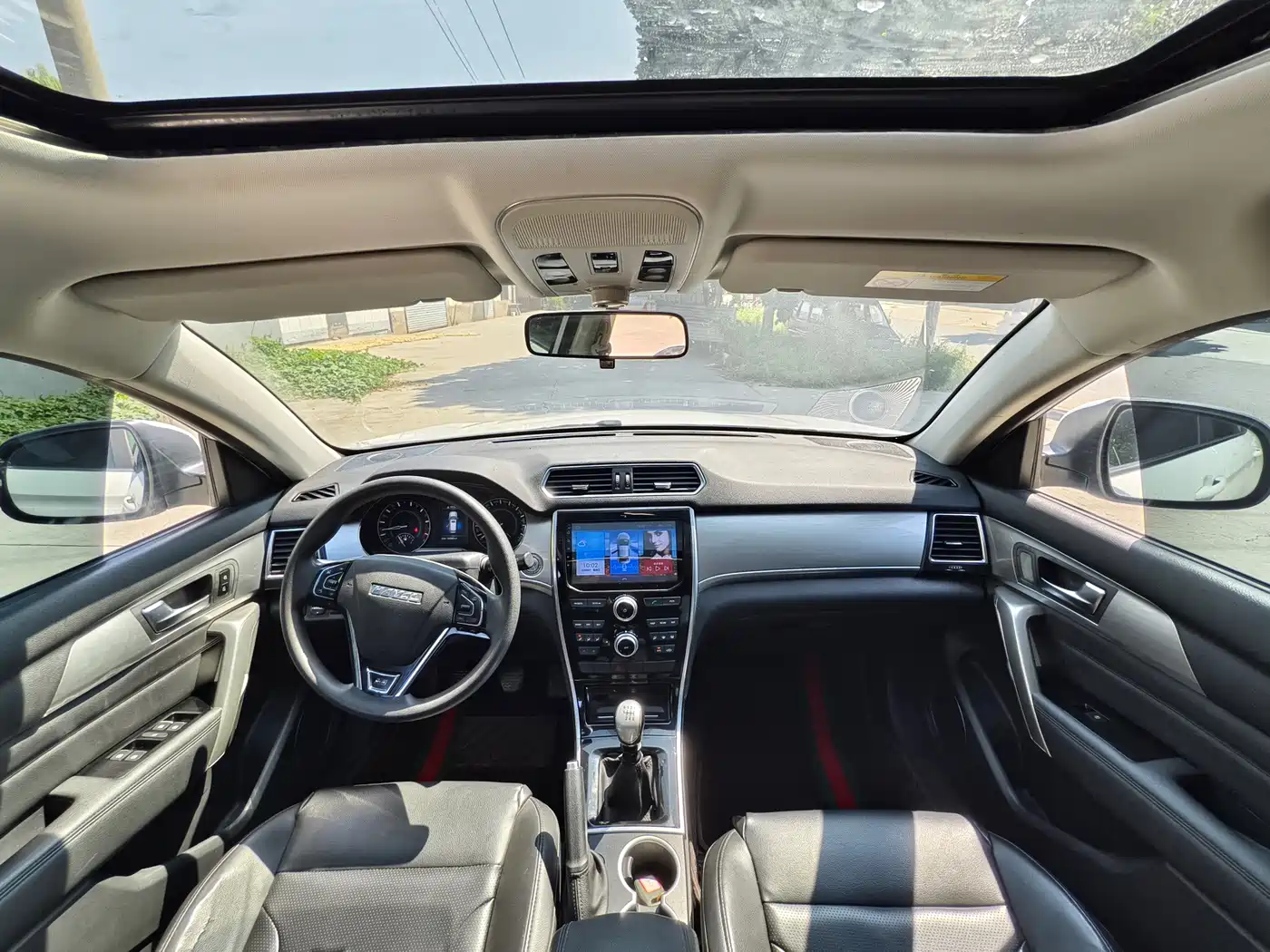 Photo 8 - Haval H2