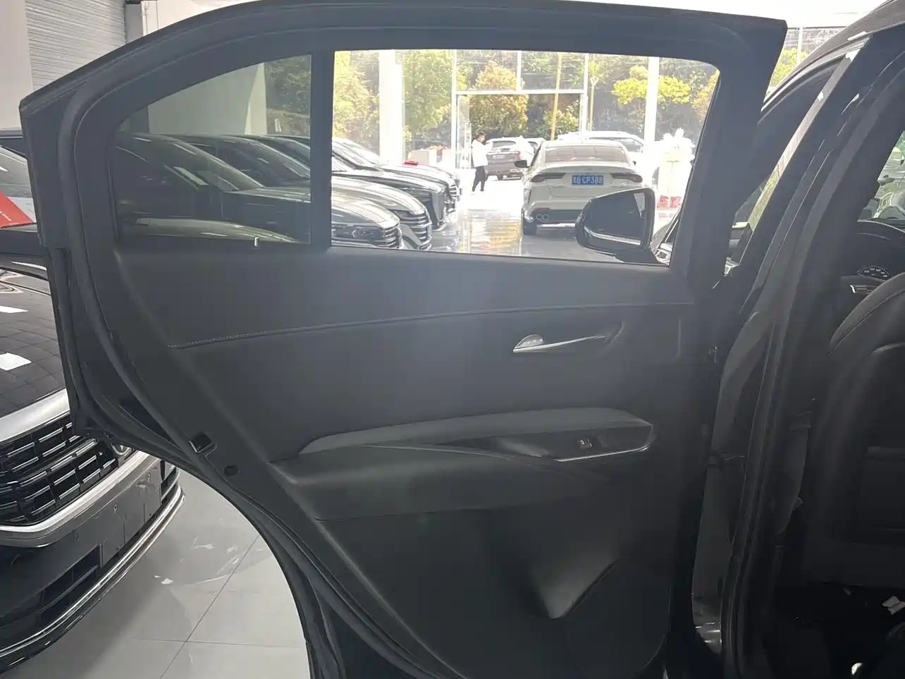 Cadillac XT4 2021 28T FWD Premium Edition фото 26