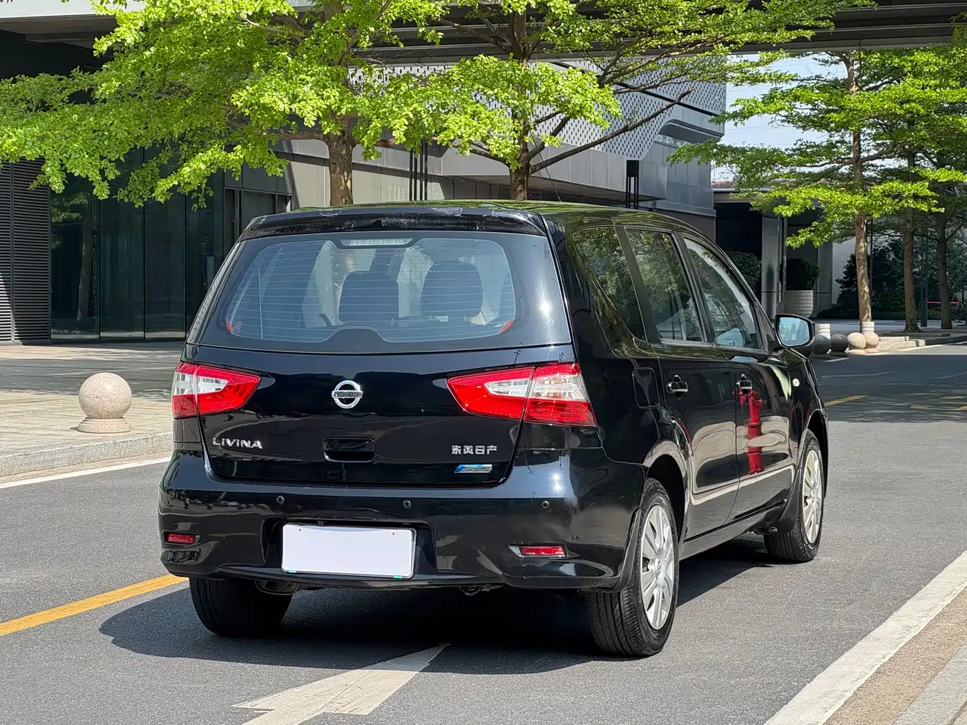Nissan Livina 2014 2013 1.6XE CVT Comfort