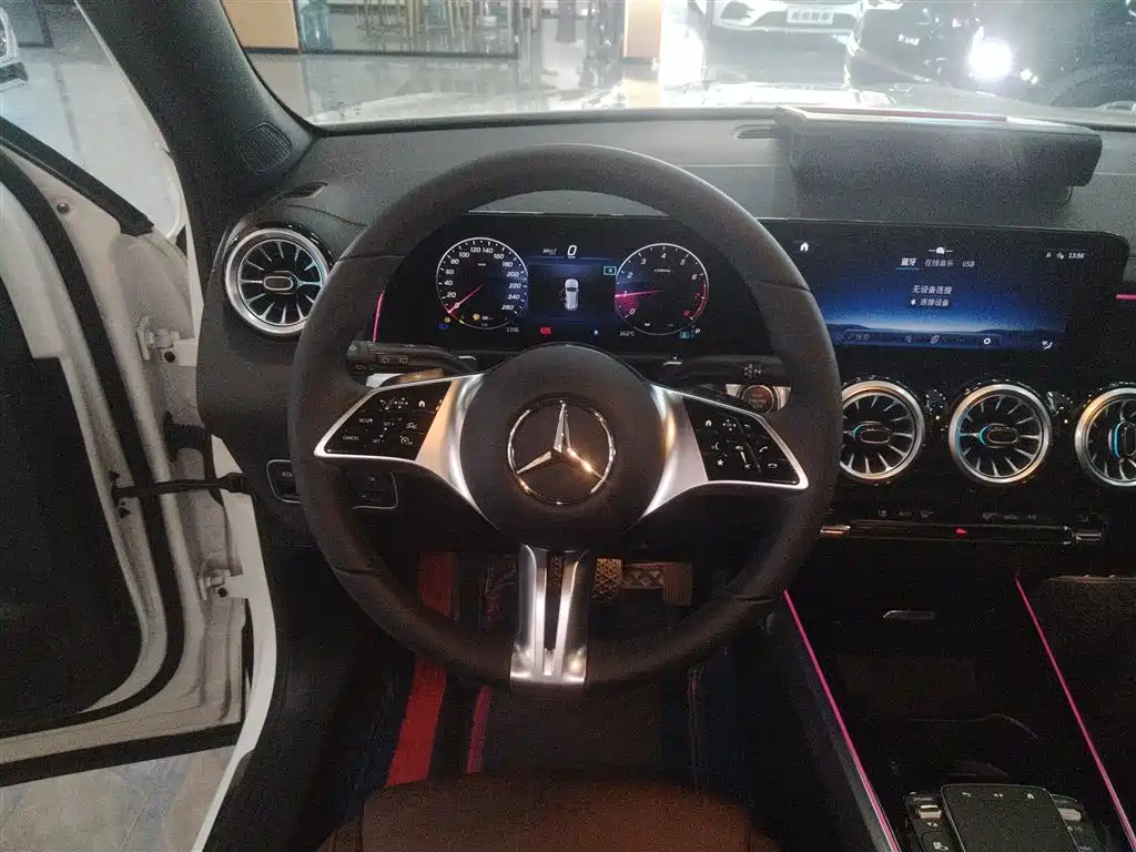 Mercedes-Benz GLB 2024 GLB 220 Dynamic фото 11