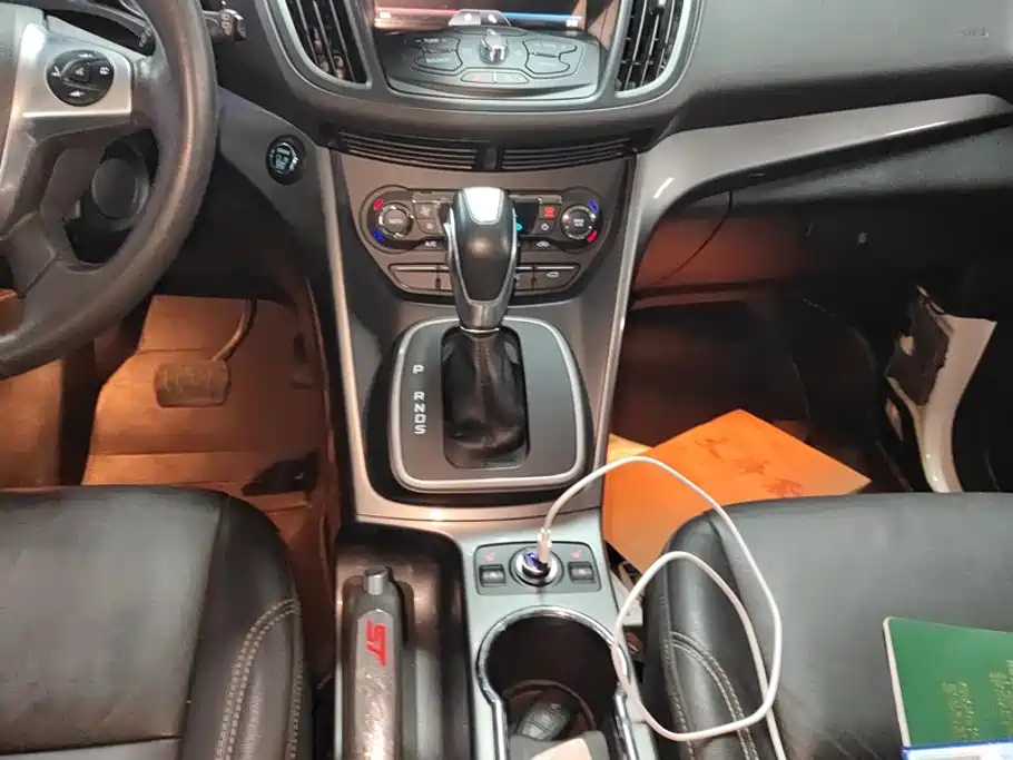 Фото 16 - Ford Kuga