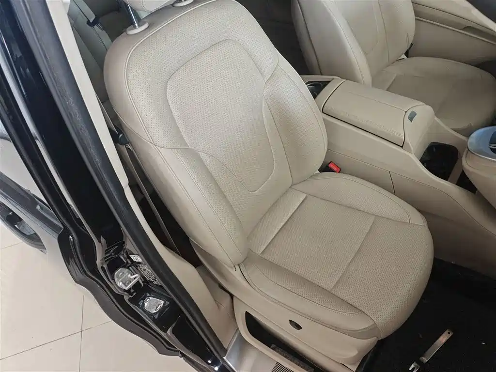 Mercedes-Benz V-Class 2020 V 260 Navigator Edition фото 17