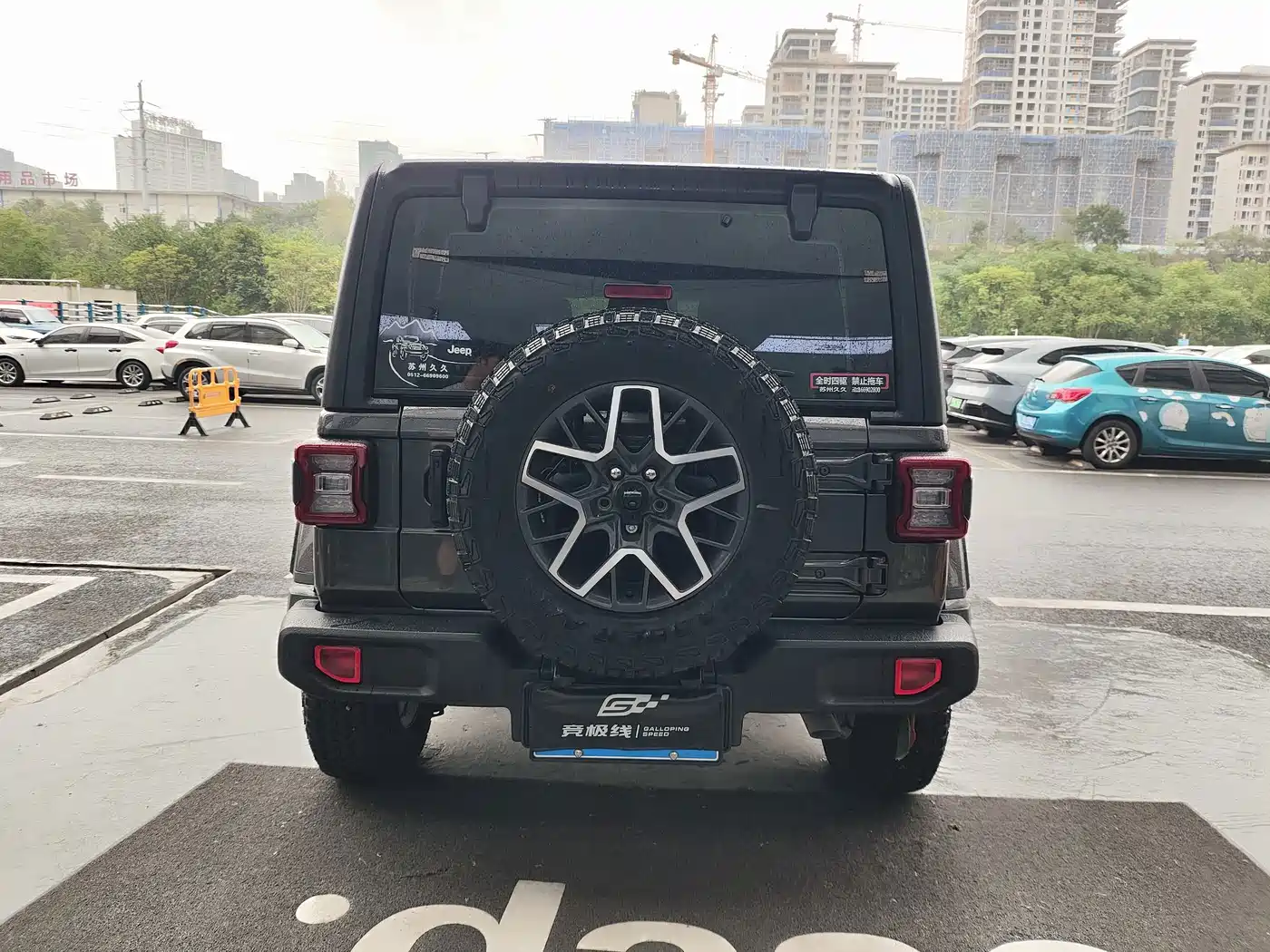 Jeep Wrangler 2025 2024 Model 2.0T Sahara Four-Door Version