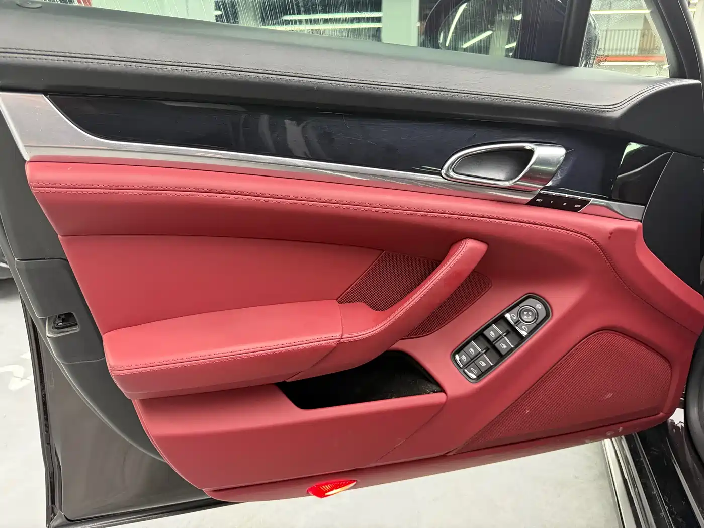 Porsche Panamera 2010 Panamera 4 3.6L фото 7