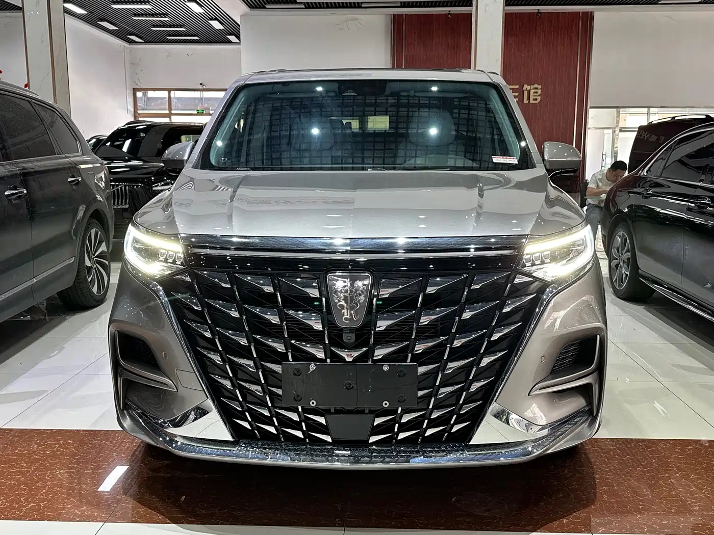 2024 Roewe iMAX8