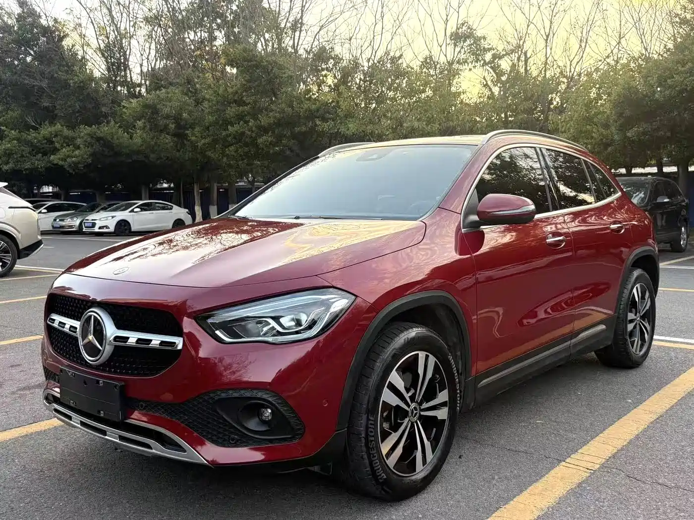 MERCEDES-BENZ GLA