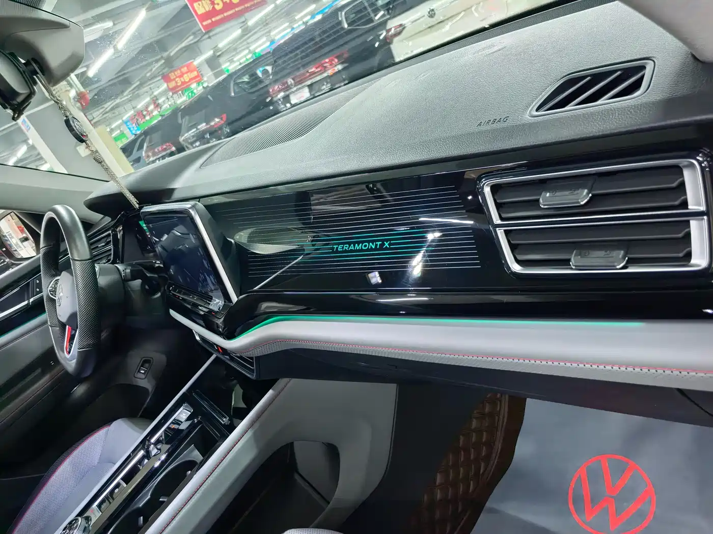 Volkswagen Teramont 2024 Touareg X 380TSI 4WD Dragon Glory Edition фото 31