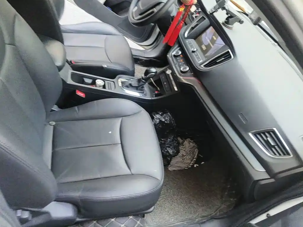 Roewe 360 2017 2017 1.5L Auto Luxury Edition