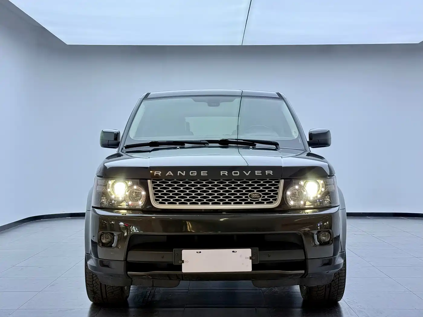Land Rover Range Rover Sport 2012 5.0 NA V8 HSE фото 2