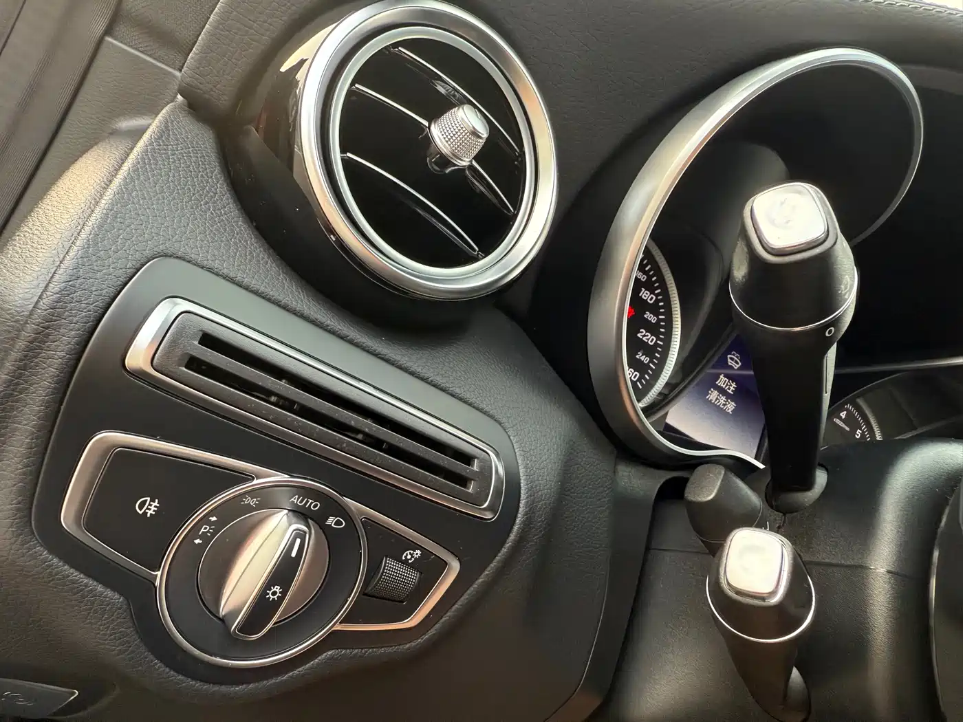 Mercedes-Benz C-Class (Import) 2017 C 200 4MATIC Coupe фото 16