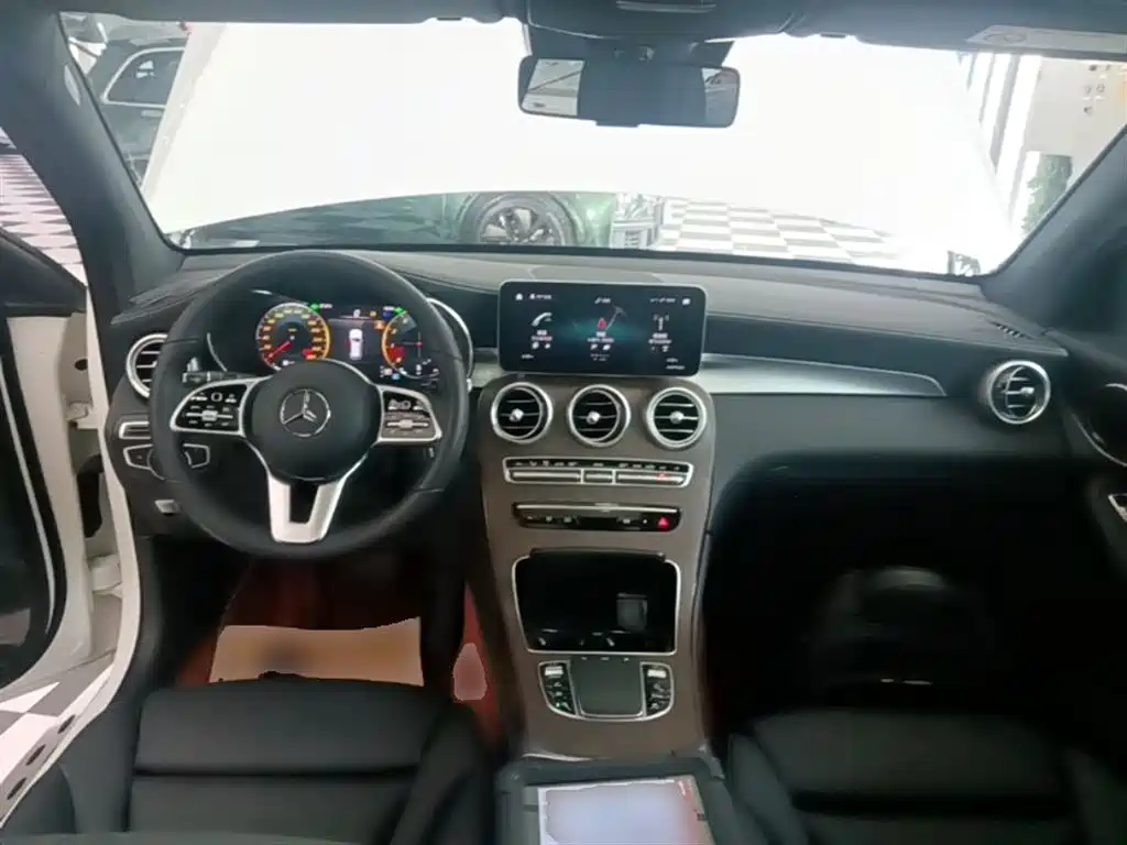 Mercedes-Benz GLC 2020 GLC 300 L 4MATIC Dynamic фото 10