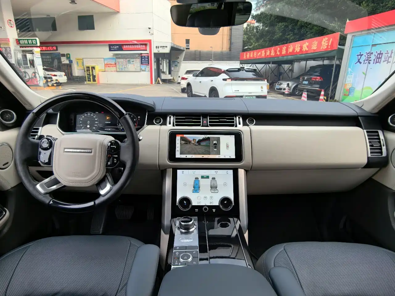 Land Rover Range Rover 2018 3.0 SC V6 Vogue Heritage Edition фото 9