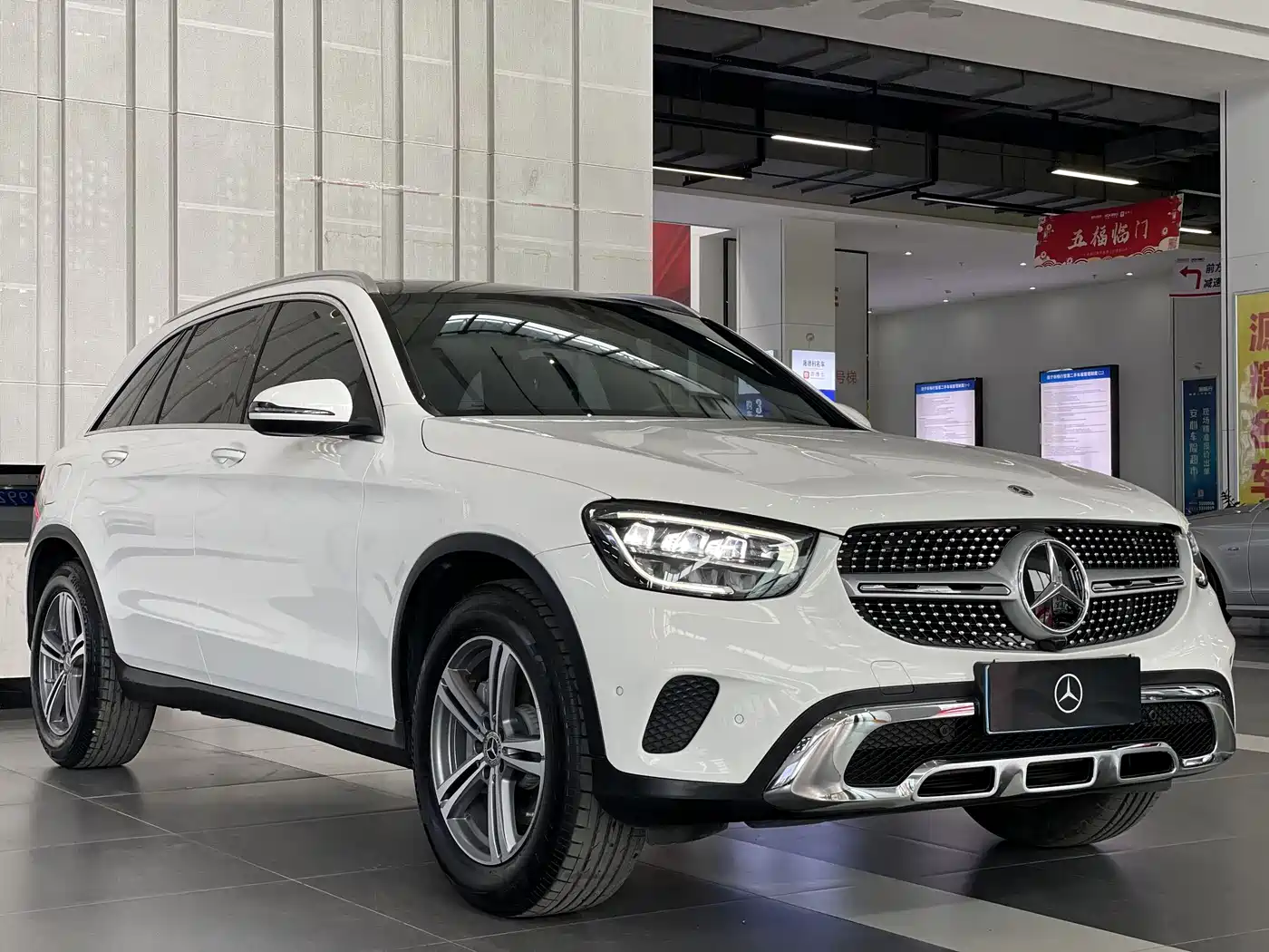 MERCEDES-BENZ GLC