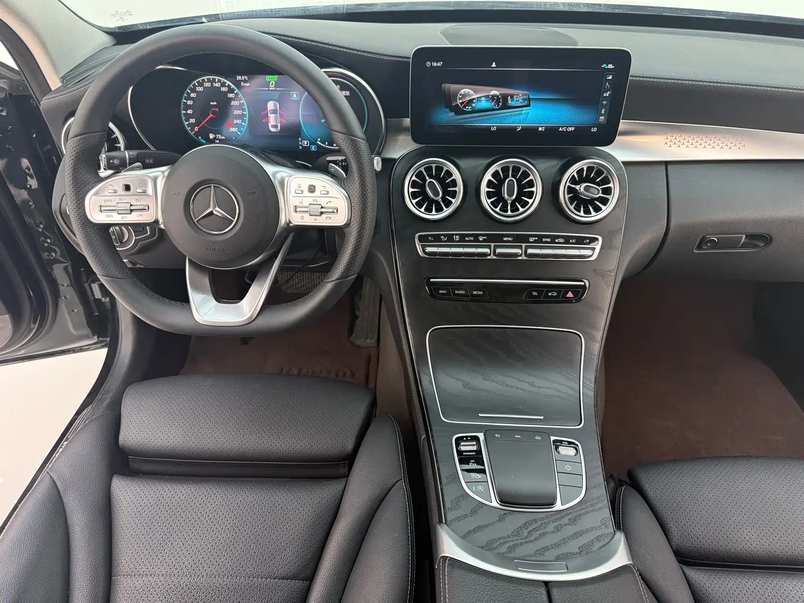 Фото 4 - Mercedes-Benz C-Class