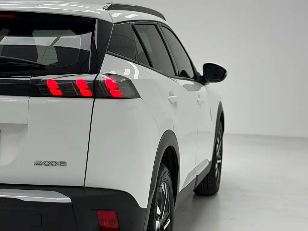 Peugeot 2008 2023 2022 230THP THE ONE