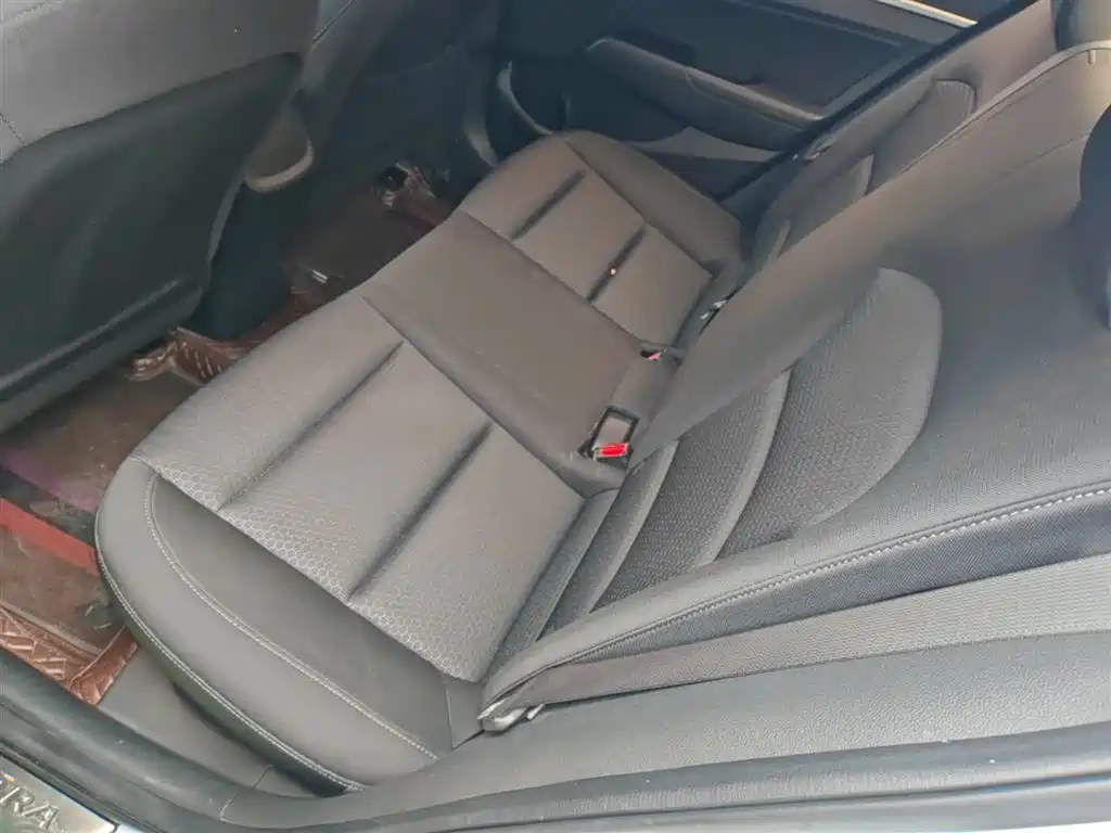 Hyundai Elantra 2016 Model 1.6L Automatic Smart Elite фото 17