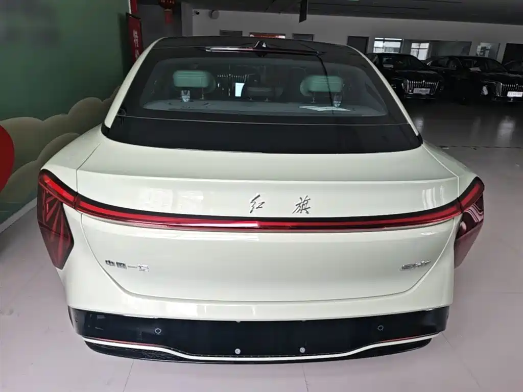 Hongqi EH7 2025 600 Smart Selection Edition фото 6
