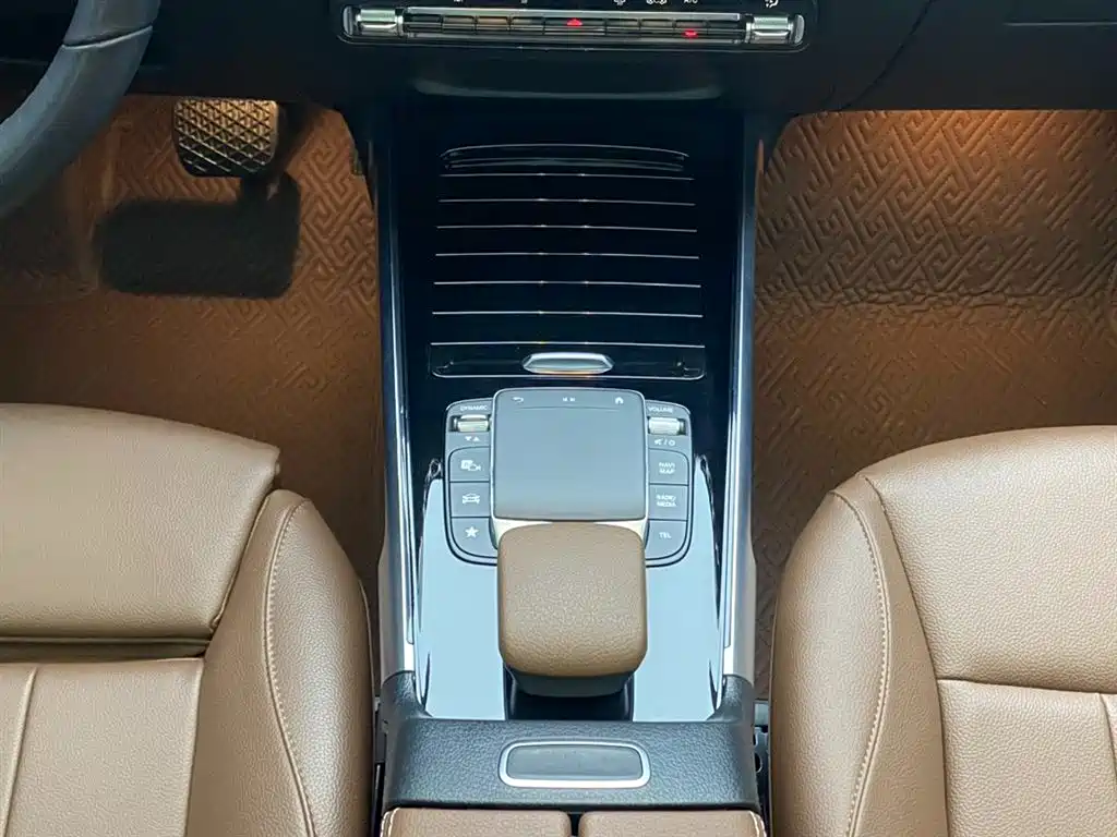 Mercedes-Benz GLB 2023 GLB 200 Style фото 22