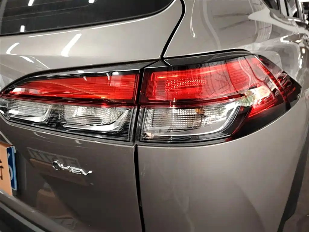 Toyota Frontlander 2024 2.0L Smart Hybrid Dual Engine Luxury Edition фото 8