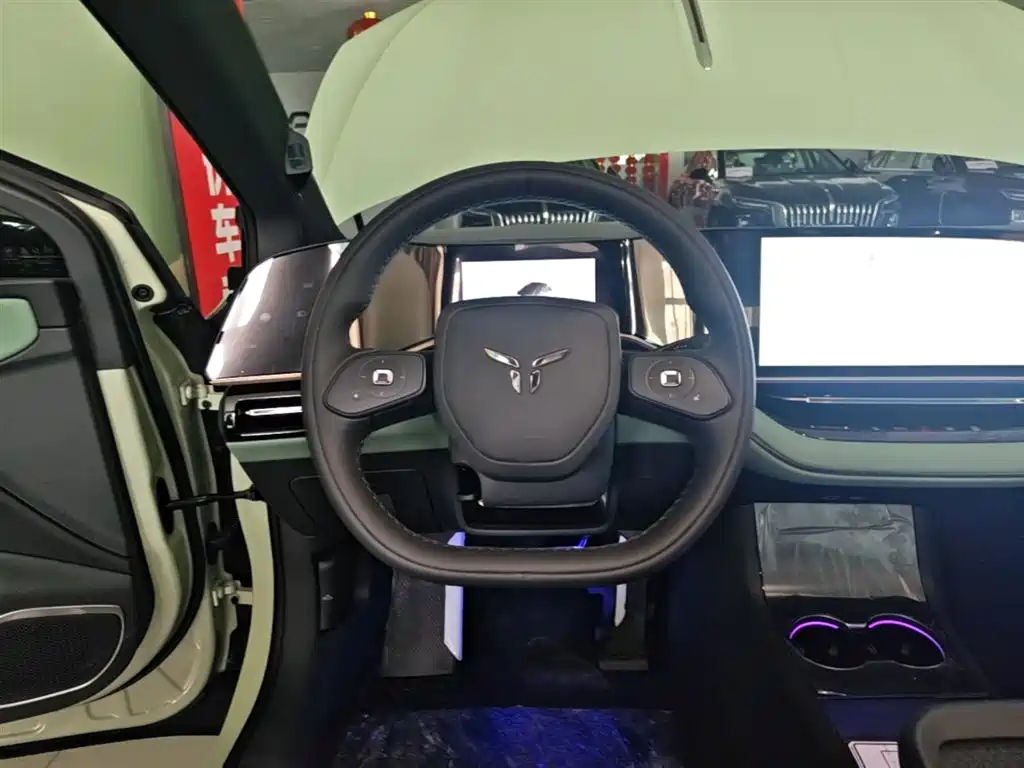 Hongqi EH7 2025 600 Smart Selection Edition фото 11