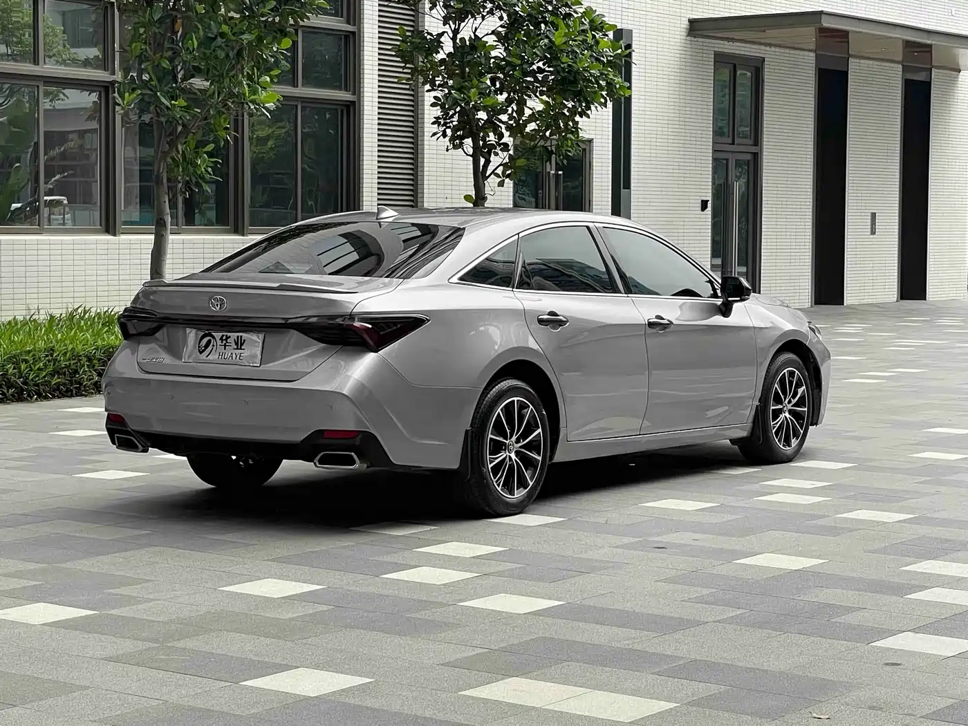 Toyota Avalon 2024 2023 2.0L Luxury Edition