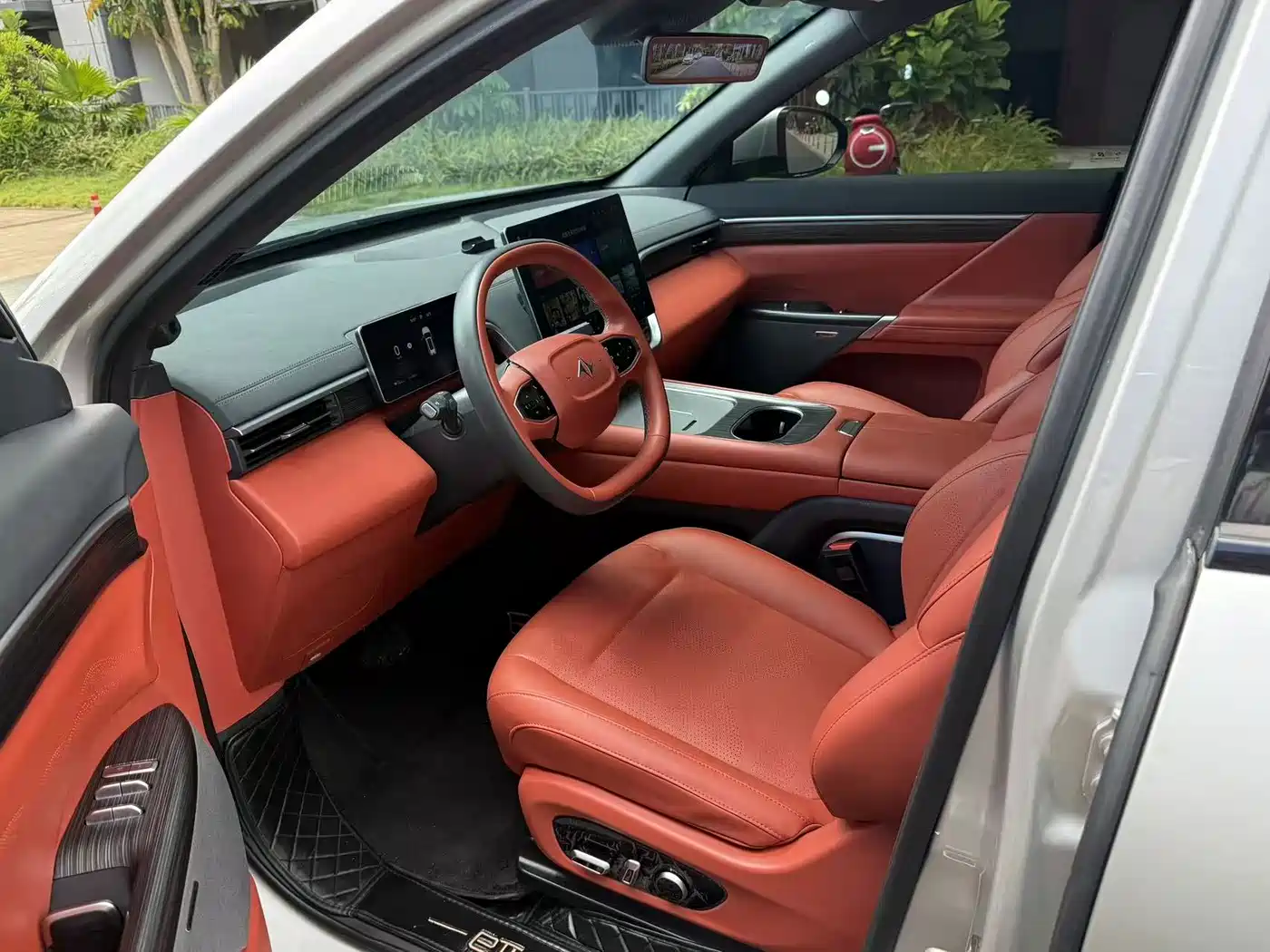 Dongfeng Yipai eπ008 2025 2024 636Max Pure Electric 6-Seater