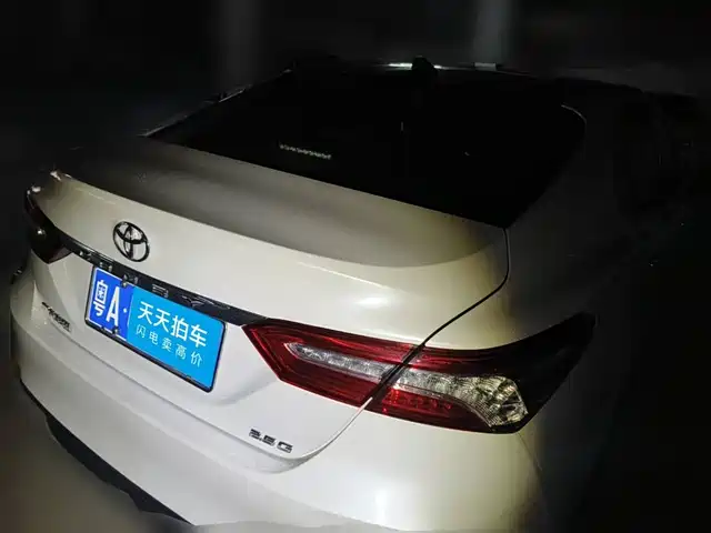 Toyota Camry 2021 2.5G Luxury Edition — фото 2