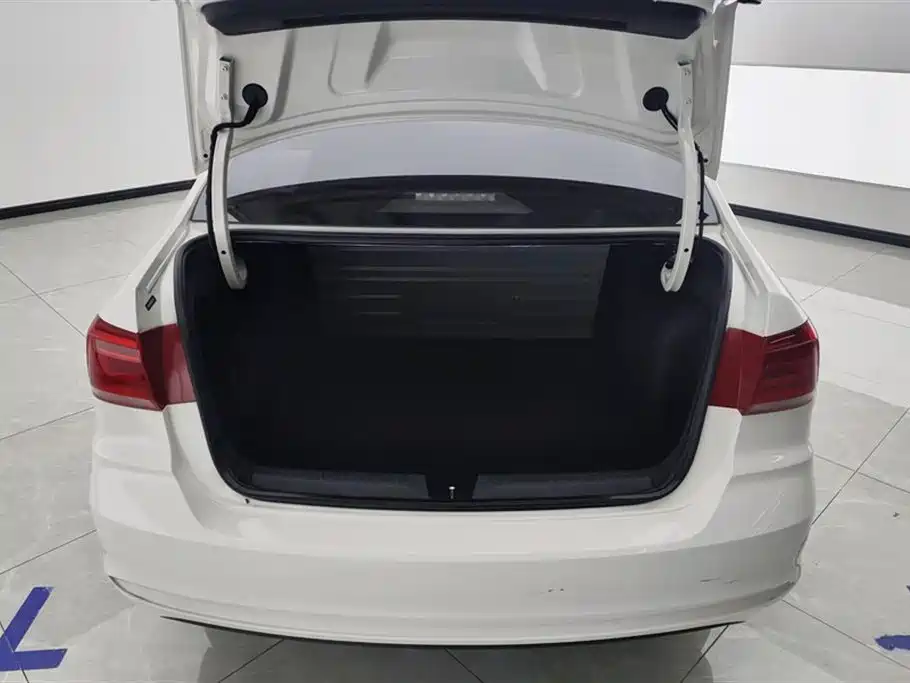 Volkswagen Santana 2021 1.5L Automatic Trend Edition фото 4
