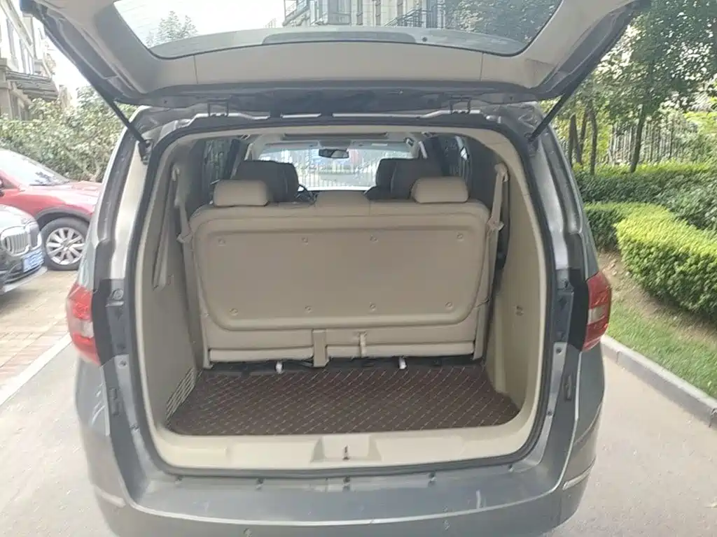 Фото 19 - Buick GL8