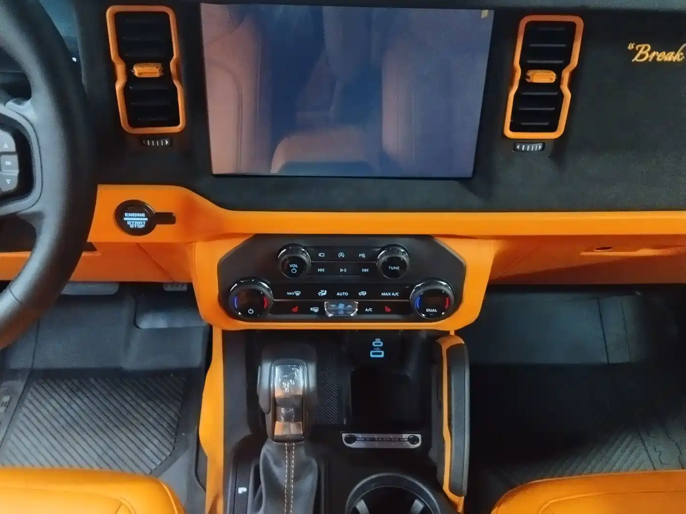 Ford Bronco 2025 2025 2.3T Mega Dune Limited Custom Edition