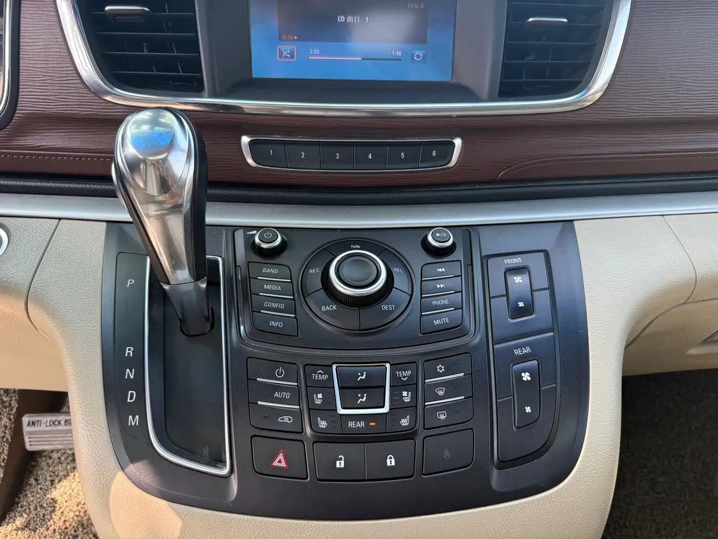 Buick GL8 2014 3.0L XT Luxury Business Flagship фото 16