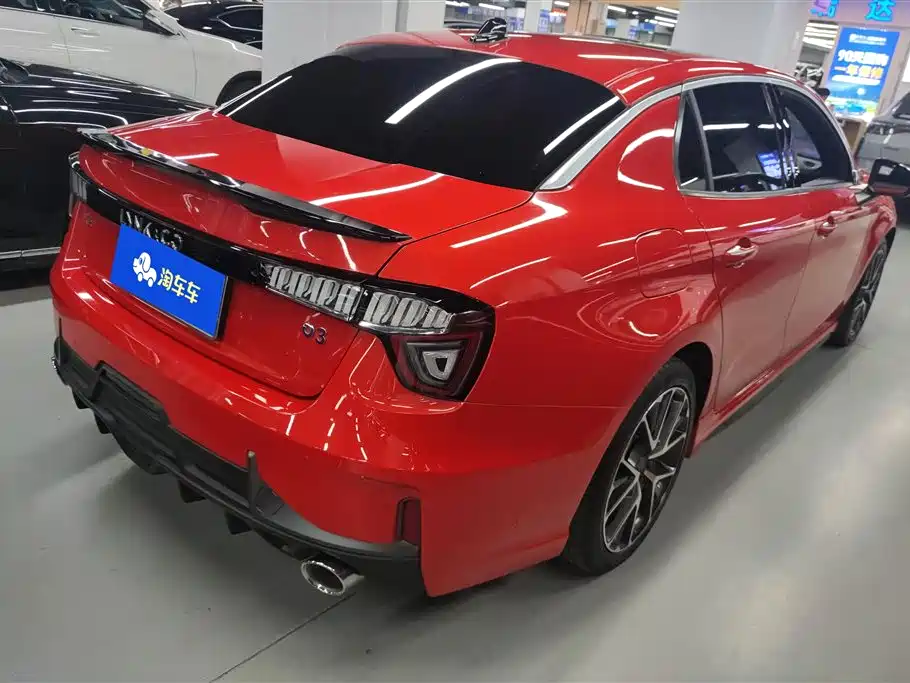 Lynk & Co 03 2020 1.5TD DCT Power Pro Edition фото 3