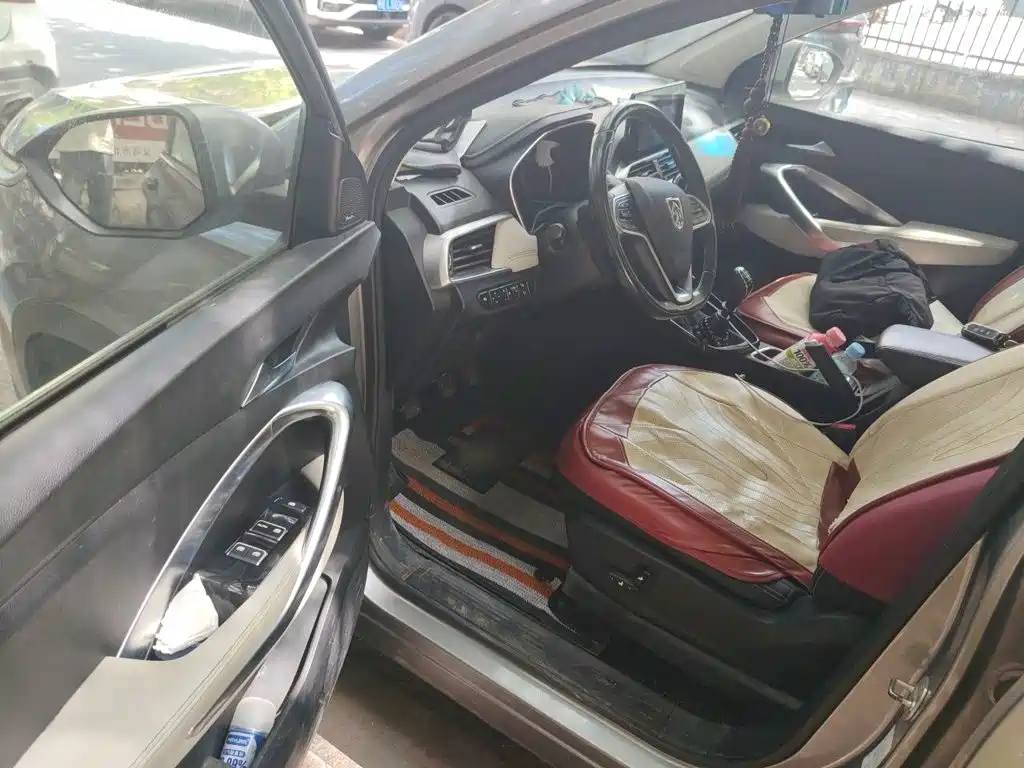 Baojun 530 2018 2018 1.5T Manual Premium Model China V