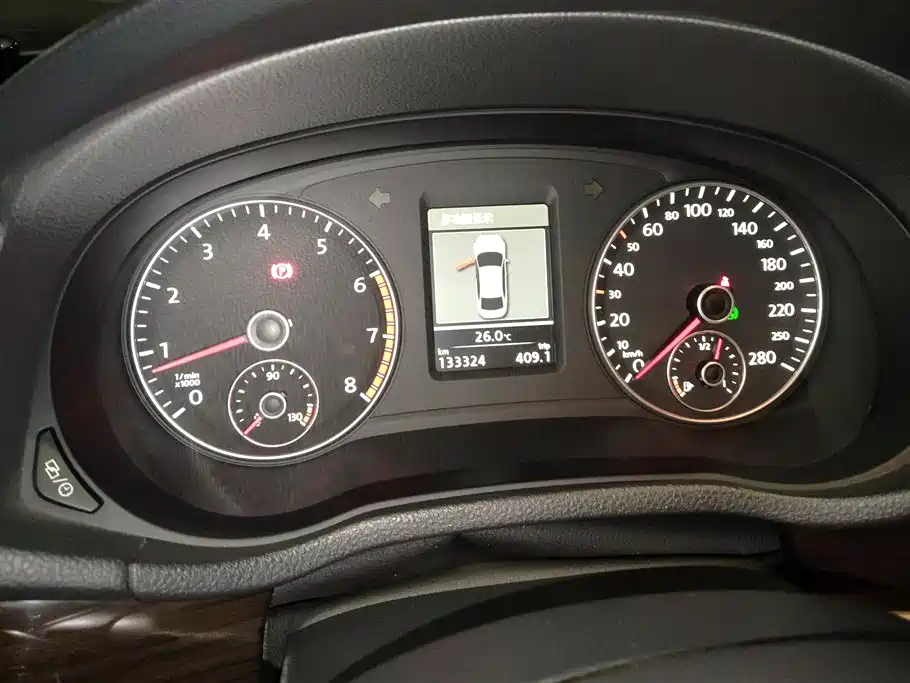 Volkswagen Passat 2015 1.8TSI DSG Prestige Edition фото 14