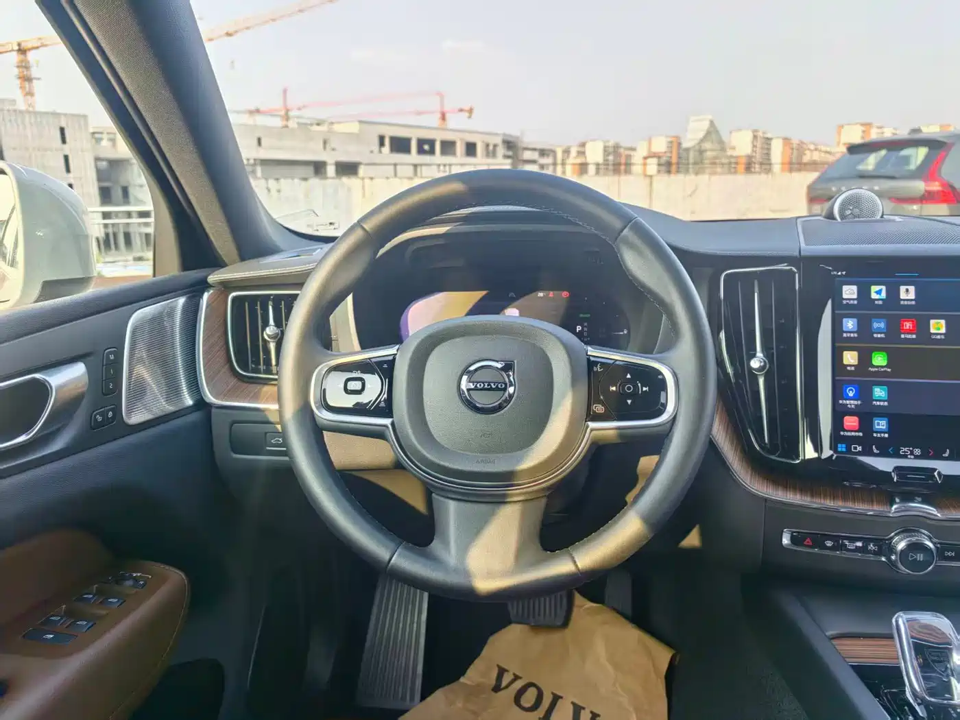 VOLVO XC60 PLUG IN HYBRID