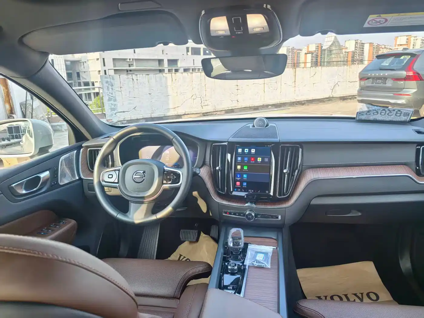 VOLVO XC60 PLUG IN HYBRID