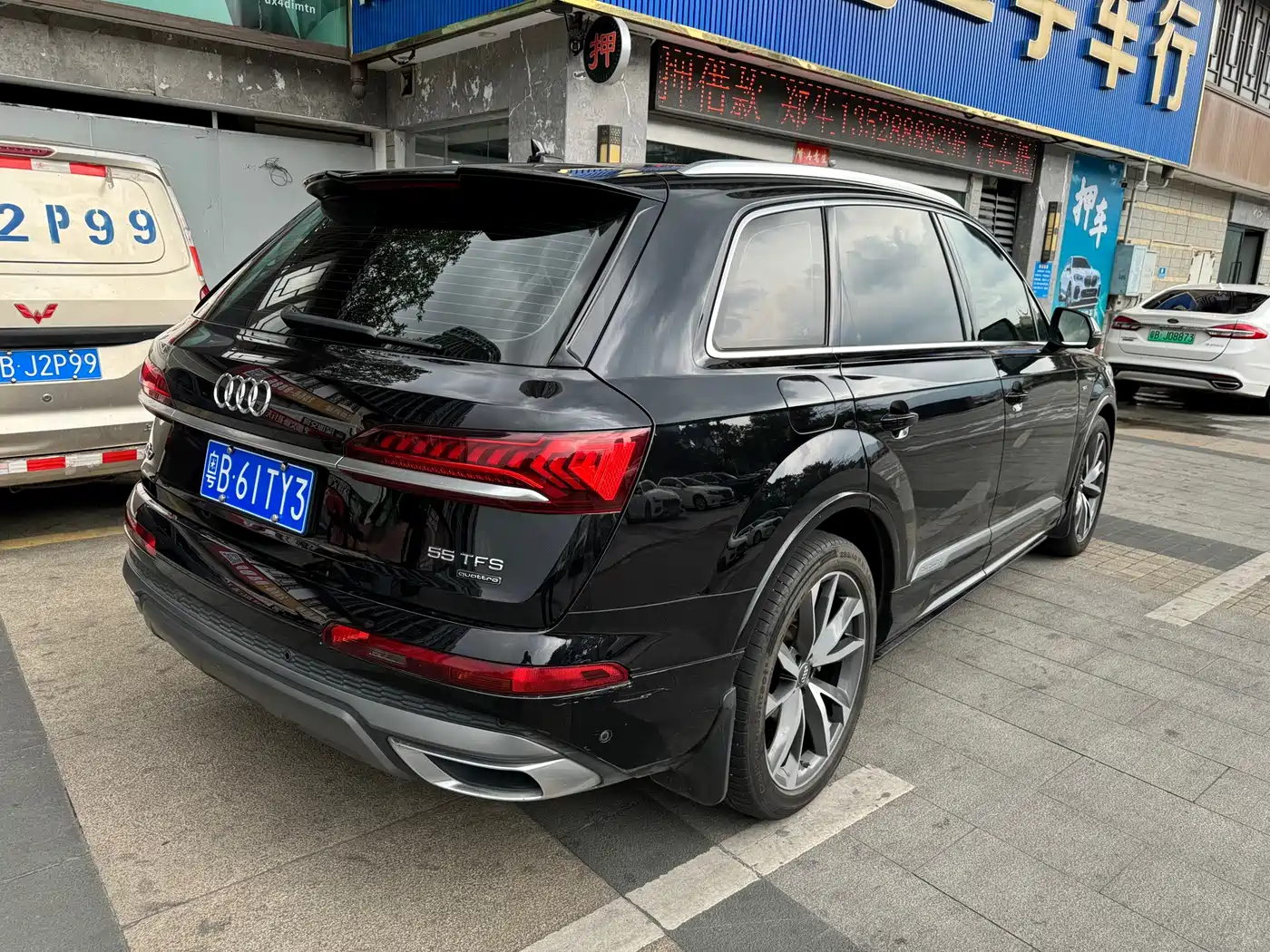 AUDI Q7