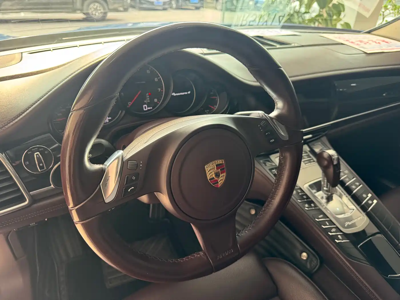 Photo 12 - Porsche Panamera