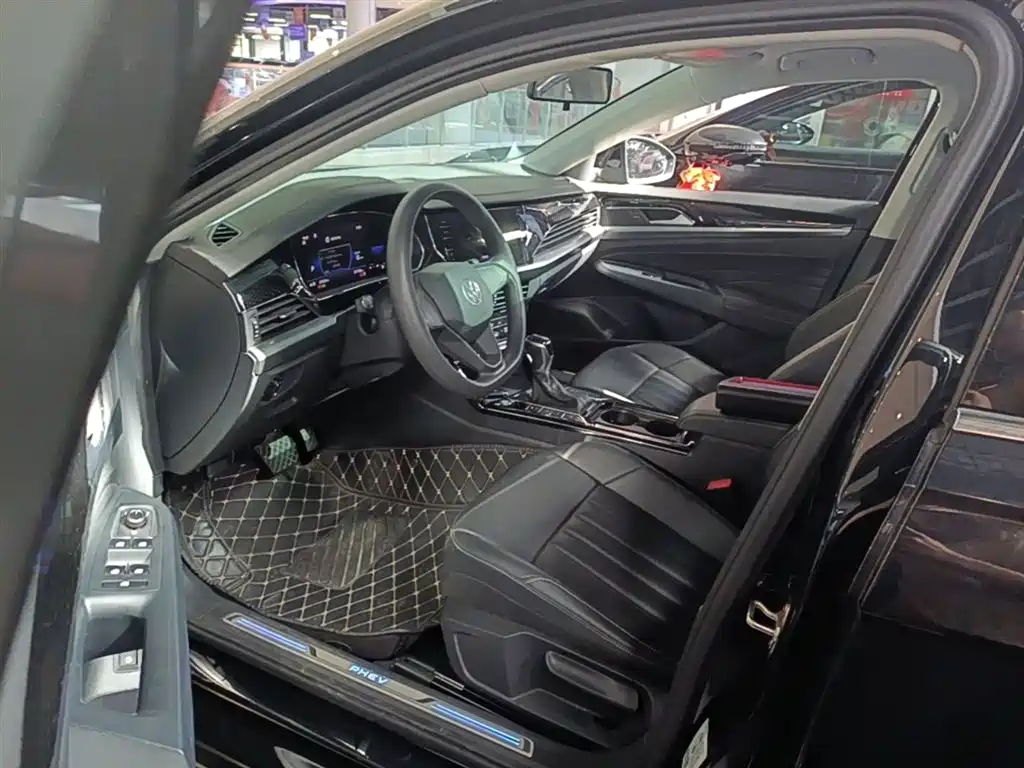 Volkswagen Passat New Energy 2022 430PHEV Hybrid Business Edition фото 16