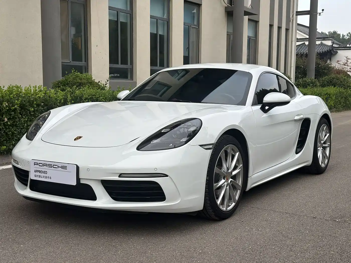 Porsche 718 2018 Cayman 2.0T фото 2