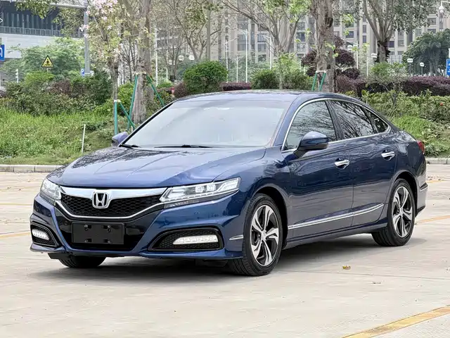  Honda Spirior 2015 2.4L Premium Edition