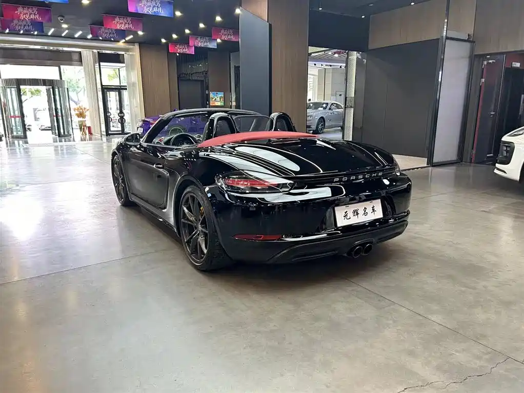 Porsche 718 2019 Boxster T 2.0T фото 15