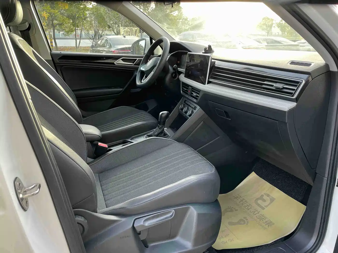 Volkswagen Tiguan L 2022 330TSI Automatic 2WD Comfort Edition фото 10