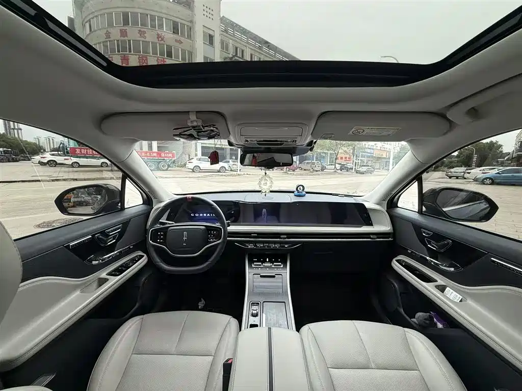 LINCOLN ADVENTURER