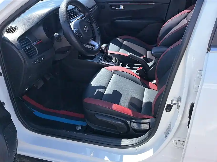 Kia KX CROSS 2018 1.6L Automatic Smart Sunroof Edition фото 9