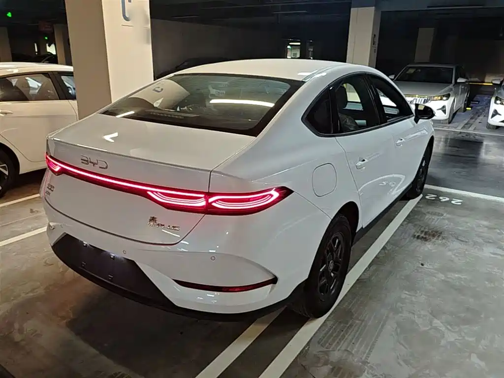 BYD Qin PLUS 2026 DM-i Smart Edition 128KM Progressive фото 7